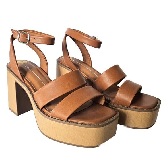Report Shoes - Report Ankle Strap Platform Heeled Sandals in Caramel NEW Size 7.5